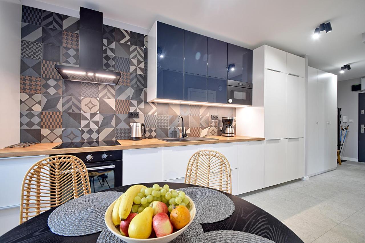 E-Apartament Nad Morzem Apartamentuj Мельно Экстерьер фото